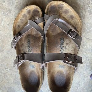 Birkenstock Mayari *STEEP DAMAGE DISCOUNT*